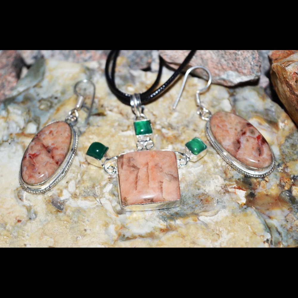 Feldspar Jasper & Green Beaded Pendant & Earrings